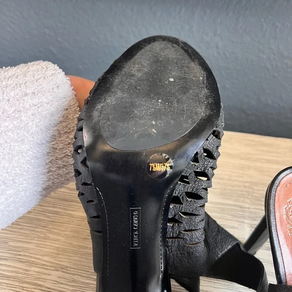 Vince Camuto Kayjay Black Leather Open-Toe Heels - Picture 9 of 9